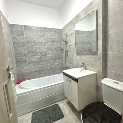 Location longue durée d’un appartement chaleureux de 1 pièce, Bucarest, secteur 6, Chiajna, Roumanie